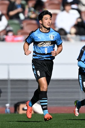 【高校サッカー選手権】岡山学芸館が県勢初の優勝達成！ 今井拓人がオウンゴール誘発、木村匡吾が2得点を奪って東山を破るの画像