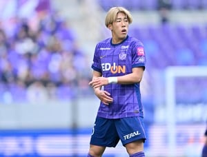 「和製ロリー・デラップ」J1広島DF中野就斗の35m級“弾丸ロケットスロー”3連発に反響！「普通に140キロのストレート投げれる」「スピードと軌道がすごすぎ」の声の画像