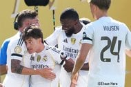 ｢グルグル回ってる｣｢蟻地獄すっご｣槙野智章監督率いる藤枝MYFCが風車＆蟻地獄の“イラストCK”から2得点！｢面白い｣｢これでちゃんと点とってるのが凄い笑｣の画像