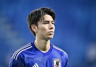 「二人ともアイドルみたい」サッカー日本代表・田中碧とポーズを決める内野貴史のデュッセルドルフ日本人選手コンビに黄色い声! 一方で、「何故に盗撮風?」の指摘もの画像