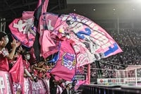 ｢もか画伯｣19歳WEリーガーの大人気“もかもか絵日記”の特別版公開！ ユーモア溢れるイラスト＆監督の似顔絵公開に｢似てる～！｣｢マジ！凄っ！イラストうまっ！｣