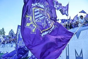 「涙なしには見れない」「爆泣き」J1広島のホーム最終戦の「舞台裏映像での指揮官の言葉」にファン号泣！ 選手に向けた一言に「グサッときた。もう決まってるんだろうね」の声の画像