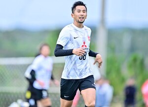 「やっぱ前田直輝えぐいな」J1浦和レッズの新・右ウインガーの「ダイレクトボレー弾」に驚きと期待の声続々！ 新生3トップが見せた驚異の破壊力に「今季は期待」と好反応の画像