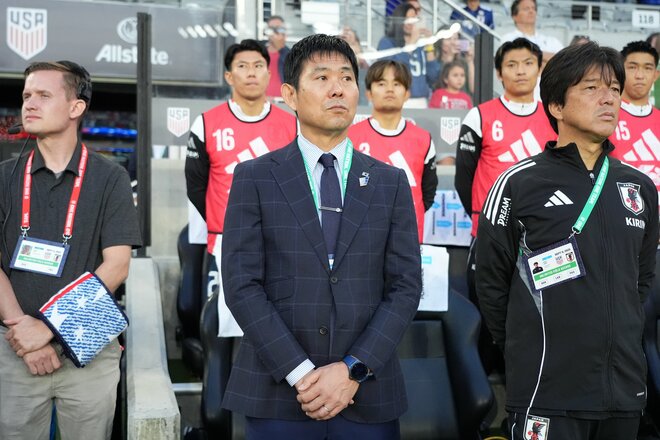 GK大迫敬介が神セーブ！鈴木唯人の絶妙クロスに伊東純也がスライディング弾！三笘薫ら3枚同時投入も無得点…森保監督が｢4バック｣の手ごたえを語ったアメリカ戦【日本代表vsアメリカ代表】激闘PHOTOギャラリーの画像004