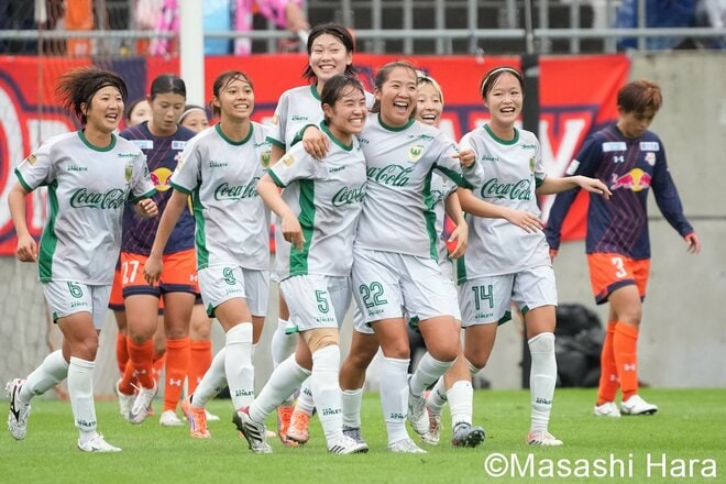 ついに帰ってきた“サッカー界の長澤まさみ”！試合はハットトリック塩越柚歩、MVP山本柚月、18歳の超新星、20歳の新エースが躍動も…【RB大宮アルディージャWOMENvs日テレ・東京ヴェルディベレーザ】激闘PHOTOギャラリーの画像005