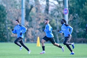 「際！里歩さん！なんだか素敵です」川崎・麻生Ｇで撮影された“絵になるツーショット”が話題！「お似合いー」「えっ、彼氏彼女感すごい」「距離感が欧米人」などの声の画像