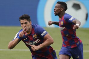 ｢ベストストライカーだ｣!! ルイス・スアレスのレバークーゼン戦での決勝ゴールが｢再脚光｣! ｢彼が恋しい｣などと話題となったバルセロナ投稿の｢超絶ゴール｣とは?【動画】の画像