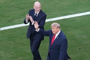 後藤健生の｢蹴球放浪記｣第325回｢北中米W杯と長距離バスの旅｣の巻(1)現場で目撃した｢トランプ介入｣事件！1泊4万円の｢超高級ホテル｣から憧れの夜行バスへ！の画像