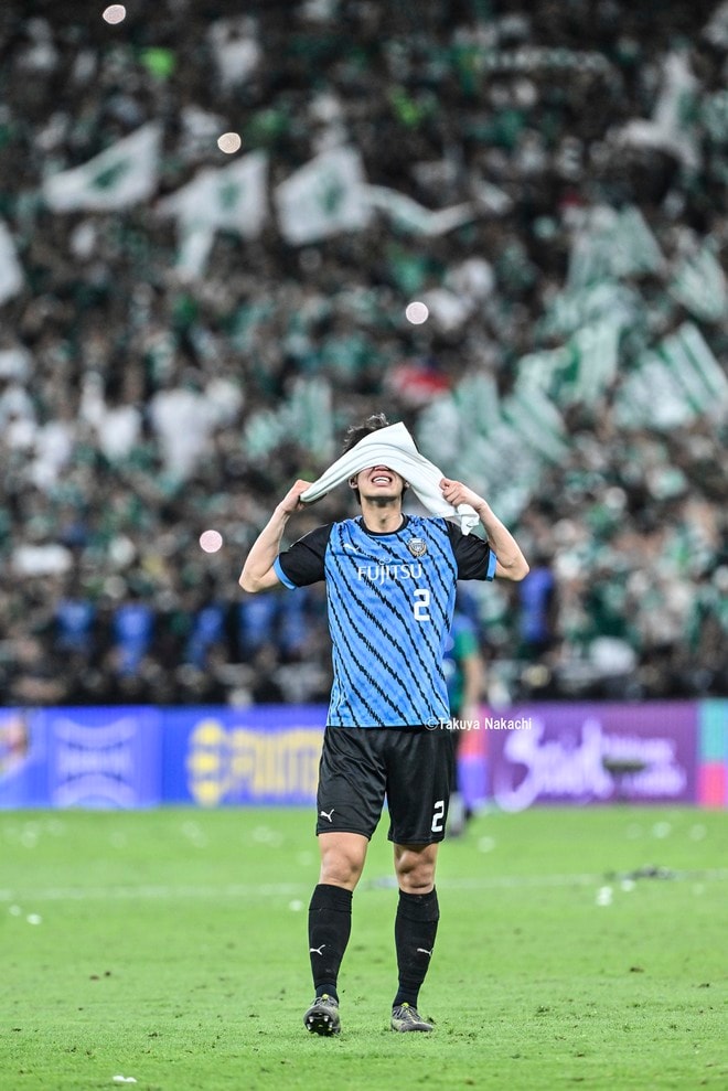 【川崎フロンターレアルバム】ACLE決勝での高井幸大の写真41枚！ フル出場も敗れ、試合後には涙を見るなど悔しさを露わに「アル・アハリー川崎フロンターレ」の画像020