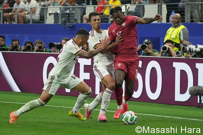 沈黙のラストダンス…41歳C・ロナウドが静かに終えた｢最後のW杯｣！ヤマル擁する優勝候補スペインの前に敗れる【スペイン代表vsポルトガル代表】激闘PHOTOギャラリーの画像007