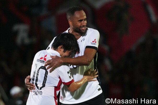 4戦連続ゴール中の｢川崎17番｣が終了間際に勝ち越し弾、直後のFKを｢浦和10番｣が決めて同点に！ 激闘を制したのは【川崎フロンターレvs浦和レッズ】激闘PHOTOギャラリーの画像007