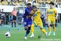 昇格組同士の激戦！ 開始早々に安井拓也が先制弾で歓喜＆保田堅心が土壇場の得点でゴールパフォーマンス！ GK後藤雅明が神セーブ連発で貢献！【ジェフユナイテッド千葉vs V・ファーレン長崎】激闘PHOTOギャラリーの画像006