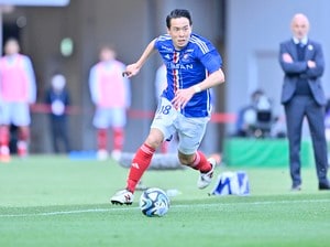 「ボッテガですやん」横浜FM水沼宏太が有名ブランドの「ファッション写真」公開！「足大きいですね」「観た！惚れた！惚れ直した！笑」など、関係者が反応の画像