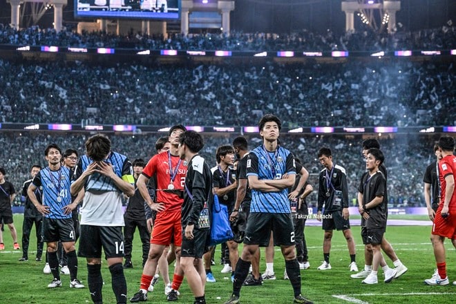 【川崎フロンターレアルバム】ACLE決勝での高井幸大の写真41枚！ フル出場も敗れ、試合後には涙を見るなど悔しさを露わに「アル・アハリー川崎フロンターレ」の画像009
