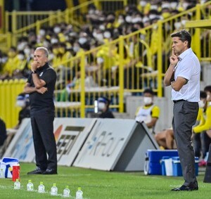 浦和、柏に快勝！(2)“江坂ダービー”で考える「新司令塔の起用法」の画像