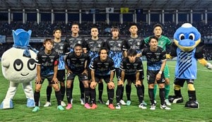 「試合中とのギャップがすごい」川崎の新加入FWゴミスの「メッセージ映像」が「絶対いい人やん笑」と大絶賛！「想像以上にかわいい」など、ファンの心を掴むの画像