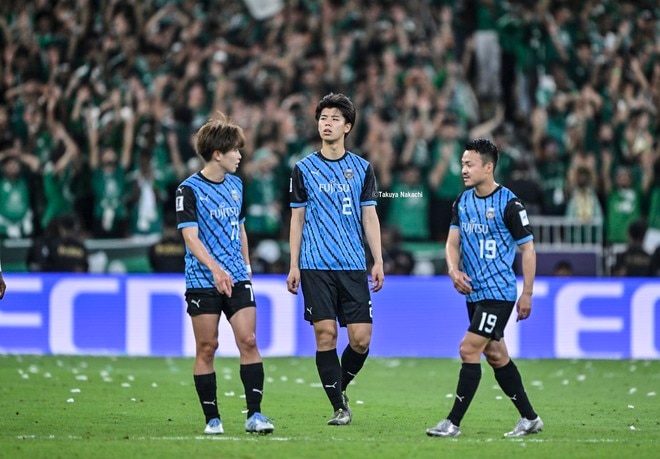 【川崎フロンターレアルバム】ACLE決勝での高井幸大の写真41枚！ フル出場も敗れ、試合後には涙を見るなど悔しさを露わに「アル・アハリー川崎フロンターレ」の画像034