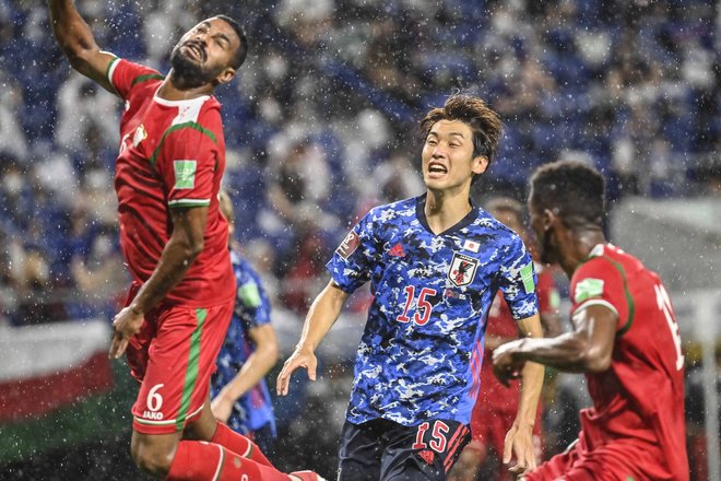 【サッカーW杯最終予選】日本完敗の激論(1) オマーン戦“初戦の難しさ”「大迫が大迫じゃなかった」「攻めができなかったから今回は負けた」の画像