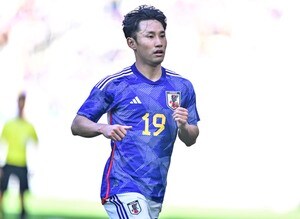 「これ第二の長友やん」ポーランド移籍“本気好青年”のコミュ力爆発にファンも驚愕!?「溶け込み過ぎでしょ」「もうこのコミュ力についていけない」の声の画像