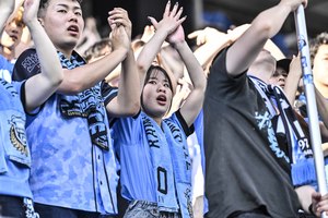 【サポーターアルバム】800km離れた広島に駆けつけ勝利をもたらした川崎フロンターレのサポーター写真71枚！「サンフレッチェ広島ー川崎フロンターレ」の画像