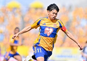 【試合アルバム】「ベガルタ仙台―ジュビロ磐田」2点ビハインドから追いつくも、終盤の失点で黒星……森山佳郎監督がHTに２枚替え「中地拓也 撮影写真」の画像