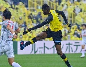 「1番ハーランドに近い選手」元J得点王＆MVP“怪物オルンガ”のACL舞台でのド迫力2得点にJサポーター興奮！「今週末力を貸してくれませんか...」「横浜FCを助けて」の声の画像