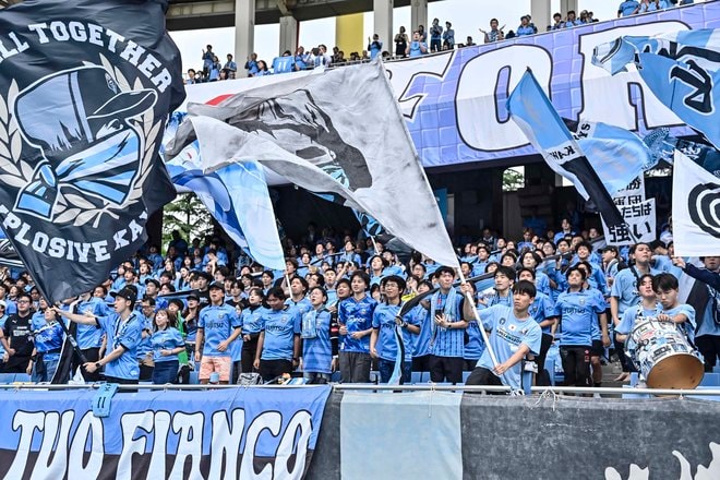 【サポーターアルバム(2)】G大阪戦の執念の同点弾導いた川崎フロンターレのサポーター写真94枚！ Gゾーンからメインスタンドまで撮影「川崎フロンターレーガンバ大阪(2)」の画像050