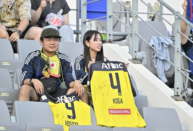 【サポーターアルバム】サッカー日本代表の中国戦完封勝利を支えたサポーター写真63枚！ 韓国・龍仁に駆け付けた現地観客席ショット「日本代表ー中国代表」の画像044