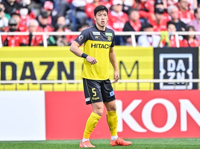 チームとしてボール保持しながら小屋松知哉と垣田裕暉が得点重ね、完封勝利飾る。今季J1・4試合負けなしでこの時点での首位に立つ【試合アルバム】「浦和レッズ―柏レイソル」の画像009