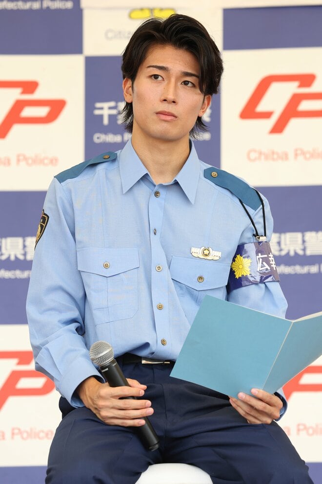 【画像18枚】国宝級イケメン中村敬斗の制服姿に｢キャ～｣5000人が熱狂！千葉県警｢闇バイト防止｣イベント密着(1) 蕎麦屋バイトで大行列？高額報酬で誘われたらの画像016