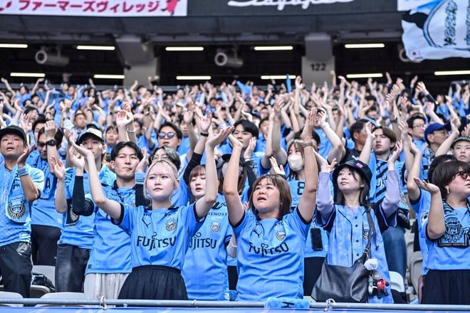 【サポーターアルバム】ACLE準優勝後初の国内試合に駆け付けた川崎フロンターレのサポーター写真80枚！ 国立を青く染め上げる「鹿島アントラーズー川崎フロンターレ」の画像075