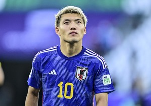 「これは止めれんわ」「神技」堂安律が自らのゴールを生んだ「ヒール股抜きパスの分かりやすい角度映像」が絶賛！「ブルーロックでみた」「全てが美しい」の声の画像