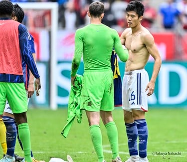 画像・写真：「わーお冨安の筋肉わーお」「筋肉えぐ」サッカー日本代表