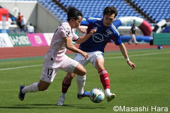日産スタジアムでの“神奈川ダービー”は劇的決着！ 川崎が後半ATの強烈フィニッシュで横浜FMに勝利！ 歓喜のエリソン＆苦悩のトリコロールを現地撮り【横浜Ｆ・マリノスvs川崎フロンターレ】激闘PHOTOギャラリーの画像002
