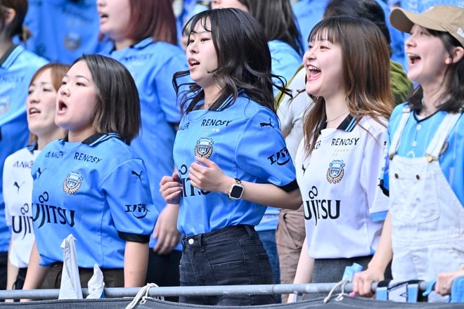 【サポーターアルバム】ACLE準優勝後初の国内試合に駆け付けた川崎フロンターレのサポーター写真80枚！ 国立を青く染め上げる「鹿島アントラーズー川崎フロンターレ」の画像080