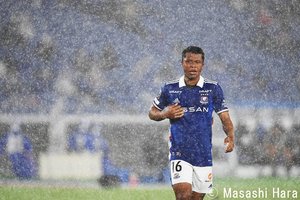 PHOTOギャラリー「ピッチの焦点」【明治安田Ｊ１リーグ　第２５節　横浜Ｆ・マリノスｖｓ湘南ベルマーレ　２０２２年９月７日　１９：０３キックオフ】の画像