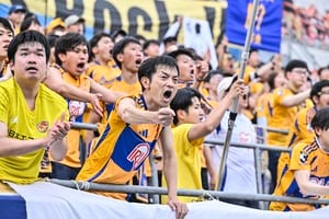 「見るたびに心が震えて泣いちゃうやつ」14年前のJリーグ名勝負に涙腺決壊続々！「これはグッとくるやつだからいけねえ」「泣いちゃうやつだからダメなんよ…」などの声の画像