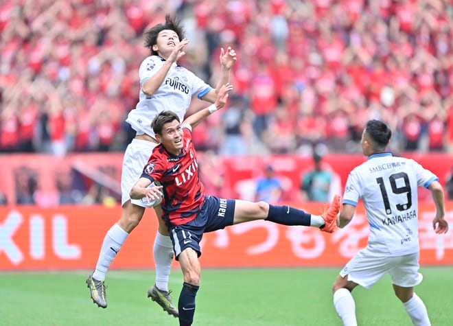【試合アルバム】鬼木監督の古巣・川崎を国立で破った鹿島アントラーズのプレー写真78枚！「鹿島アントラーズー川崎フロンターレ」の画像032