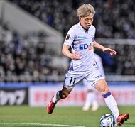 「誇大広告www」J1広島の柏好文とのコラボ商品「かしわもちふみ」が今年も登場！ 前年を超えるアピール写真にも、「写真はイメージです」とイジリと喜びの声の画像