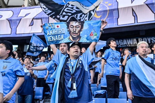 【サポーターアルバム】平日ナイターの試合前から駆け付けた川崎フロンターレのサポーター写真84枚！ 夕日に照らされながらの等々力ショット「川崎フロンターレー横浜FC」の画像076