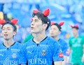 「かわいい」と「尊い」が渋滞！ 川崎の選手が試合後に披露した「献血カチューシャ姿」!!“若きドリブラー”がSNSで注目の的にの画像008