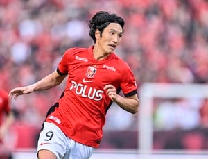 30m級の豪快ゴラッソ！ 原口元気が強烈なミドルシュートで待望のベルギー移籍後初ゴール！｢球筋は衰えてないな｣満面スマイル披露で｢元気にしてそうで嬉しい｣の画像