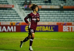 ｢凄すぎる｣ダイレクトボレー弾!!井上潮音が圧巻のゴールでヴィッセル神戸の2-1勝利に貢献!汰木康也からの絶妙クロスに合わせる…AFCチャンピオンズリーグ｢白星発進に貢献した一撃｣とは?【動画】の画像