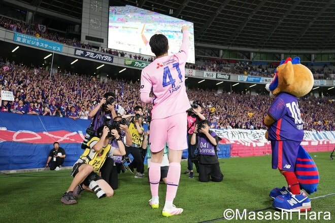 守護神のラストマッチ、｢ゴール裏のサポーター目がけて蹴れば入ると思った｣横浜FC櫻川ソロモンに先制点を許した元日本代表38歳が劇的な逆転弾【FC東京VS横浜FC】激闘PHOTOギャラリーの画像009