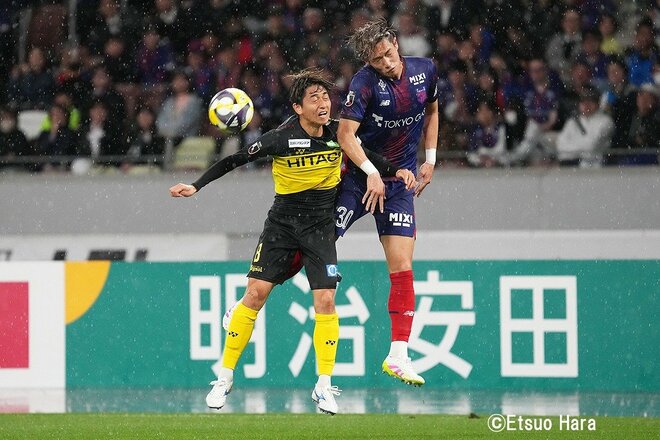 柏のロドリゲス監督が遭遇した｢ジレンマ｣、｢勝てない｣チームと｢負けない｣チームの雨天の死闘！【FC東京vs柏レイソル】原悦生PHOTOギャラリーの画像003