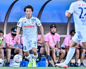 【J2第38節プレビュー「決戦の日曜日」】「J1昇格間近」首位・アルビレックス新潟、「右膝靭帯損傷」で離脱の高木善朗のためにも…奮起が期待される「2列目のタレント」たち！「負けられない」2位・横浜FCはリーグ断トツ「21得点」、“入魂FW”小川航基が牽引!!【戸塚啓のJ2のミカタ】(2)の画像