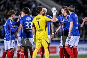 「めちゃ美味しそう」横浜FMが元所属選手に用意した「クラブ特別弁当」にファン熱視線！ 「箱だけでも欲しい」「豪華」などの声上がるの画像