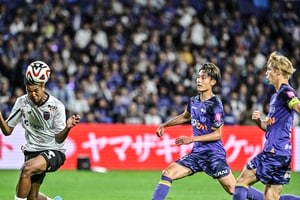 「期待の星現れたやん!!」FC東京の高校2年生FWがJ1広島相手にデビュー3分でゴール決めた！ 190cmの高さと速さが武器の17歳に、「伝説の幕開け」「もっと伸びる逸材」と称賛の画像