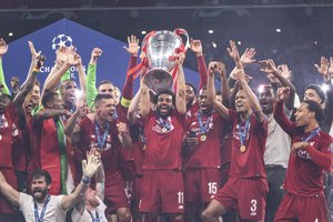 チャンピオンズリーグは膨大なカネを生み……　写真：Maurizio Borsari/アフロ