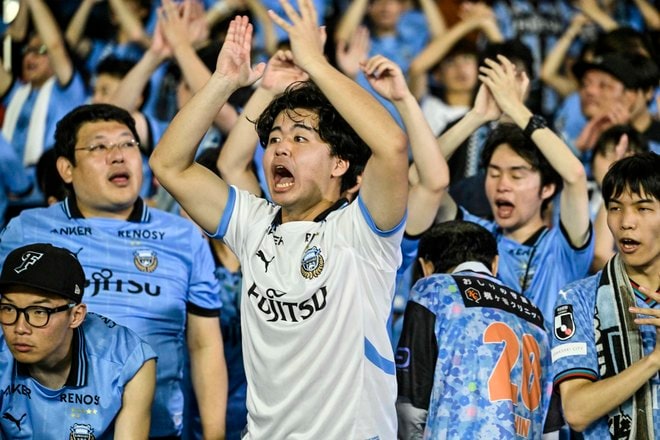 【サポーターアルバム】浦和相手に連勝止まるも、悔しさを声援に変えた「川崎フロンターレのサポーターの試合後の写真41枚！「川崎フロンターレー浦和レッズ」の画像010